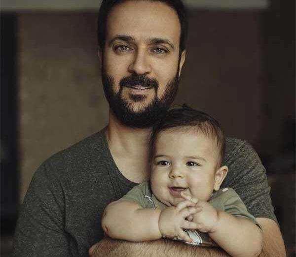 عکس احمد مهرانفر و فرزندش