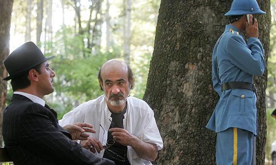 عکس امین حیایی در کلاه پهلوی