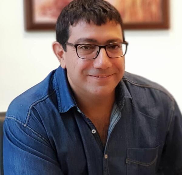 عکس حمید رضا کریمی