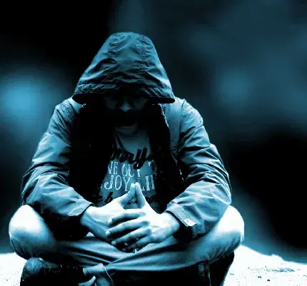 عکس پروفایل پسر تنها و غمگین