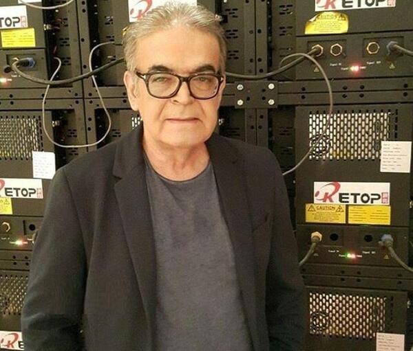عکس حمید لولایی و خانوادش