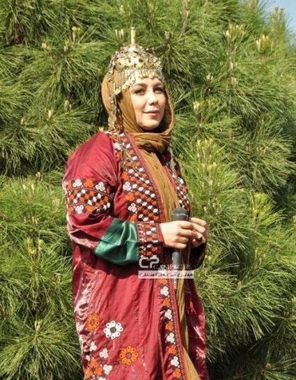 ژست عکس بهنوش بختیاری