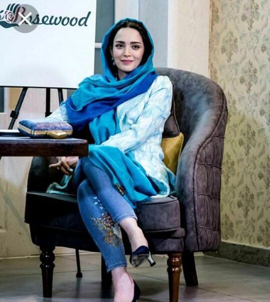 عکس بی حجابی بهنوش طباطبایی