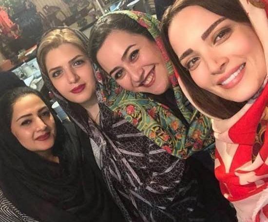 عکس بهنوش طباطبایی و خواهرش
