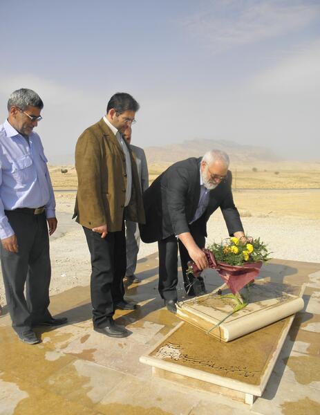 عکس آرامگاه حسین پناهی