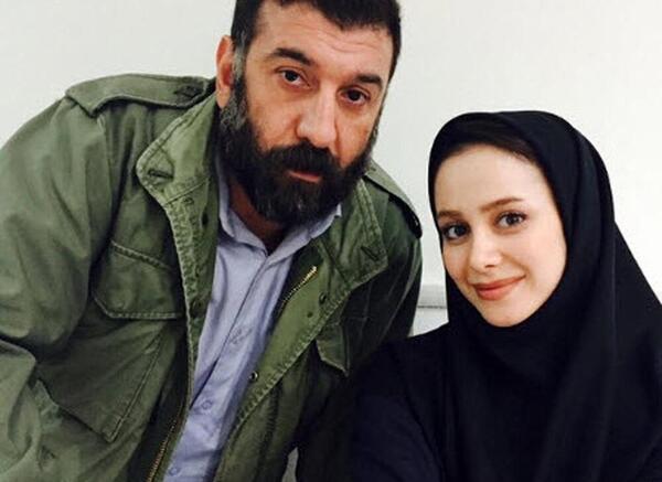 عکس الناز حبیبی با خواهرش