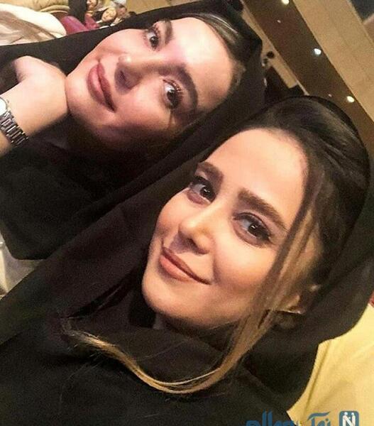 عکس الناز حبیبی با خواهرش