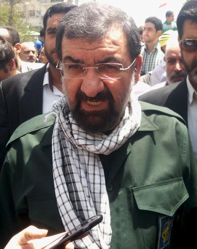 عکس قبل محسن رضایی با لباس نظامی