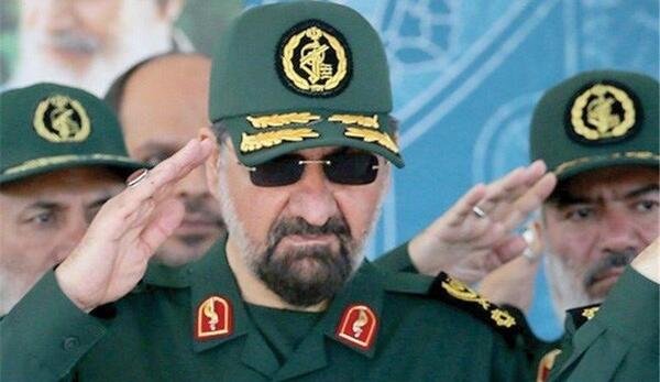عکس قبل محسن رضایی با لباس نظامی