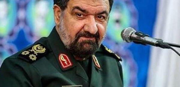 عکس قبل محسن رضایی با لباس نظامی