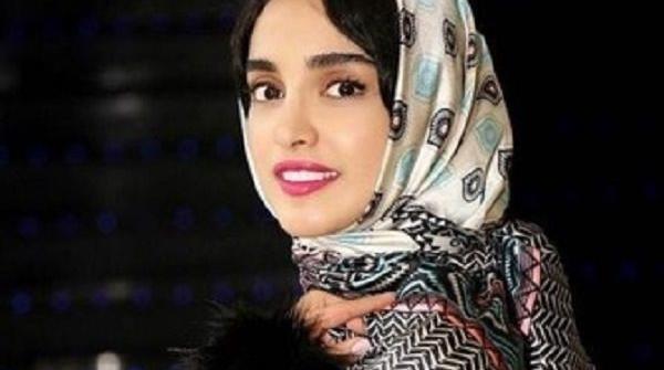 عکس الهه حصاری در خارج از کشور