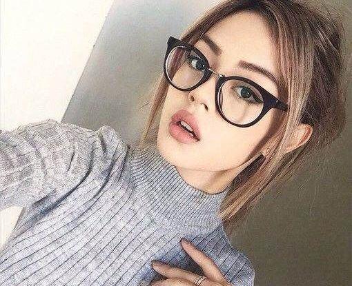 عکس دختر خوشگل با عینک طبی
