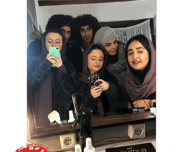 عکس سارا و نیکا با رحمان رحیم