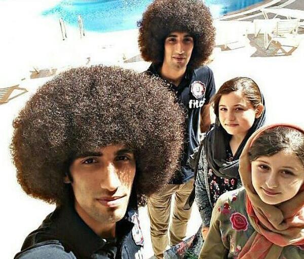 عکس سارا و نیکا با رحمان رحیم
