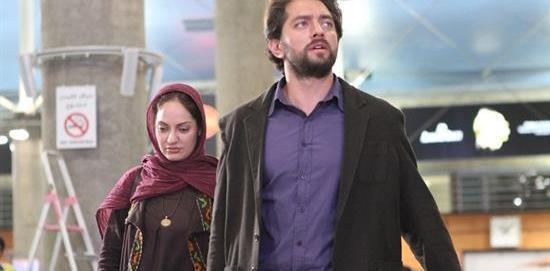 عکس بهرام رادان در پل چوبی