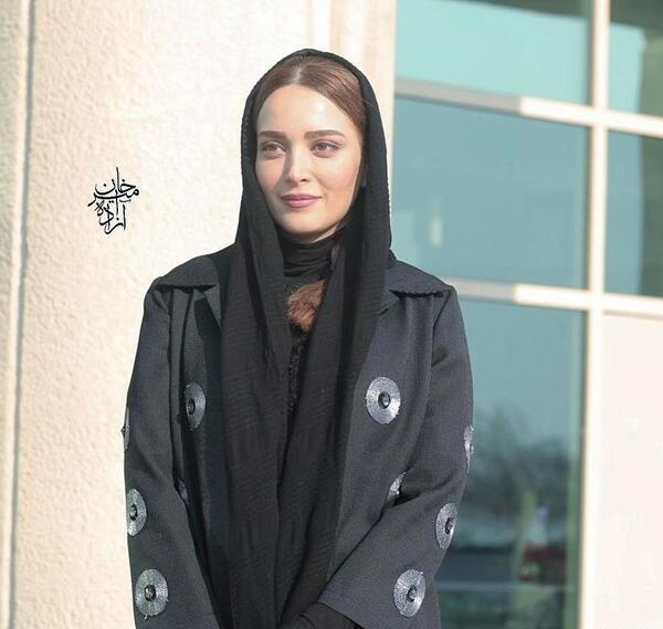 عکس بهنوش طباطبایی در زیر سقف دودی