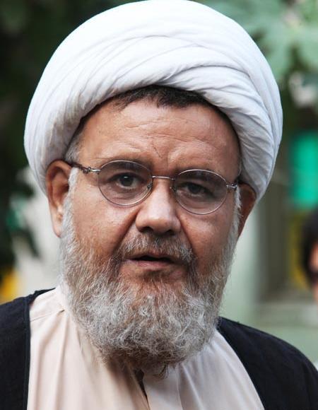 عکس اکبر عبدی در فیلم رسوایی