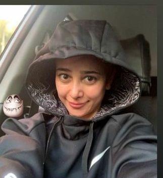 ژست عکس الناز حبیبی