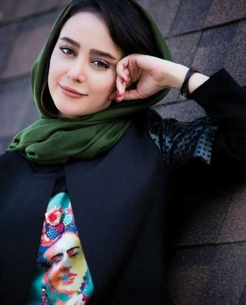 ژست عکس الناز حبیبی
