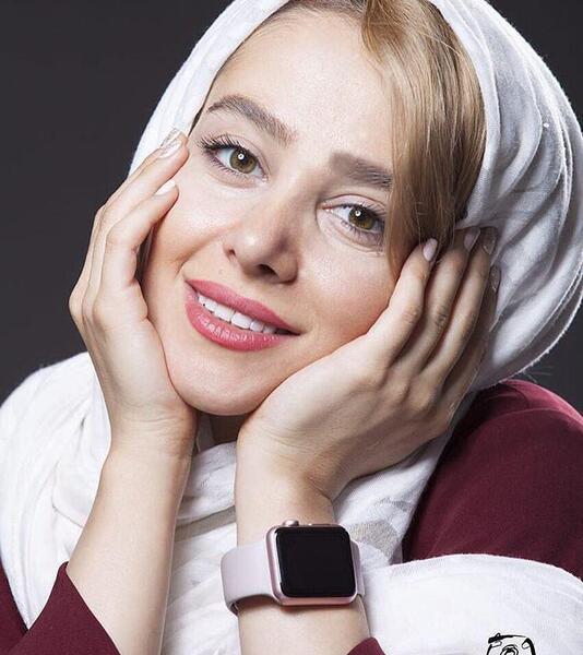 ژست عکس الناز حبیبی