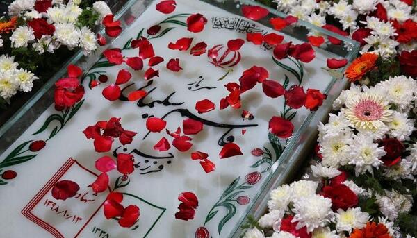 عکس سردار سلیمانی قبرش