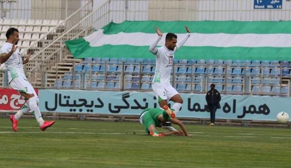 عکس بازی ذوب آهن