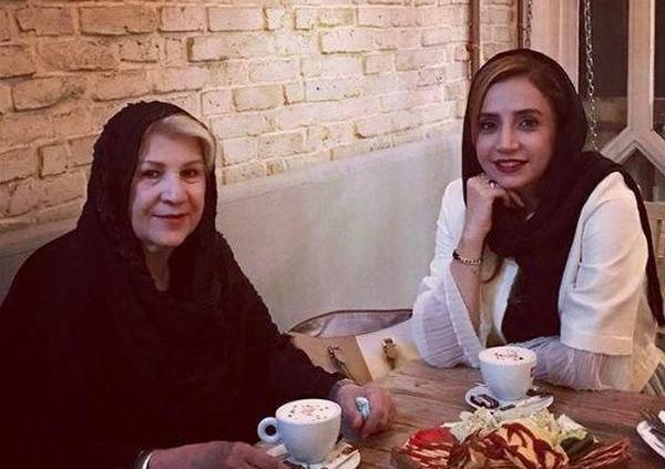 عکس شبنم قلی خانی با مادرش