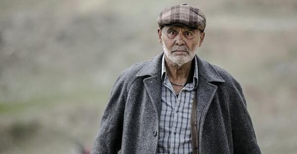 عکس جمشید هاشم پور در اقازاده