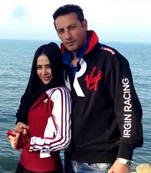 عکس الناز حبیبی در کنار دریا