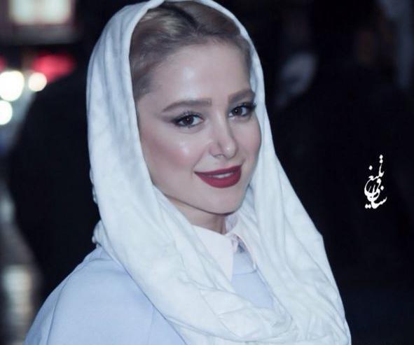 عکس الناز حبیبی در کنار دریا