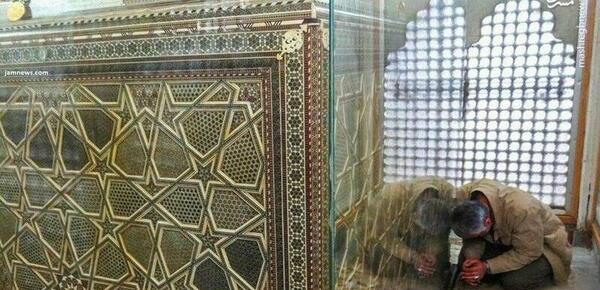 عکس سنگ قبر حضرت زینب