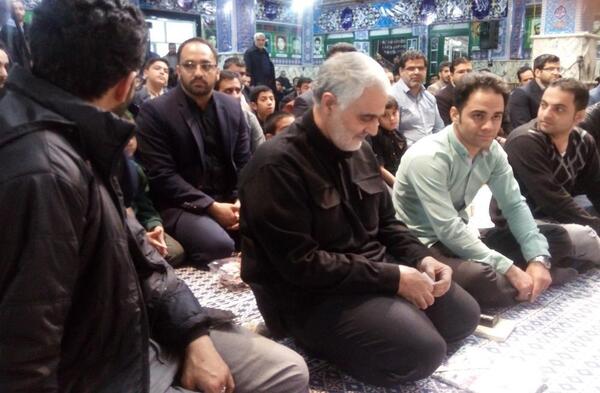 عکس سردار سلیمانی با فرزندانش