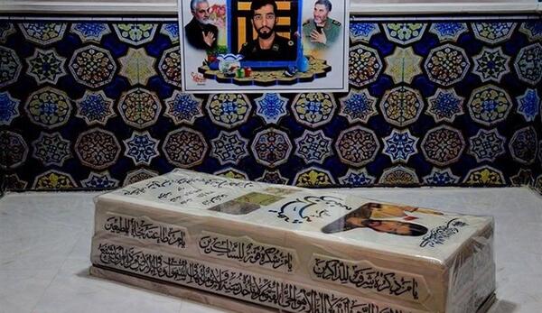 عکس سنگ قبر شهید محسن حججی