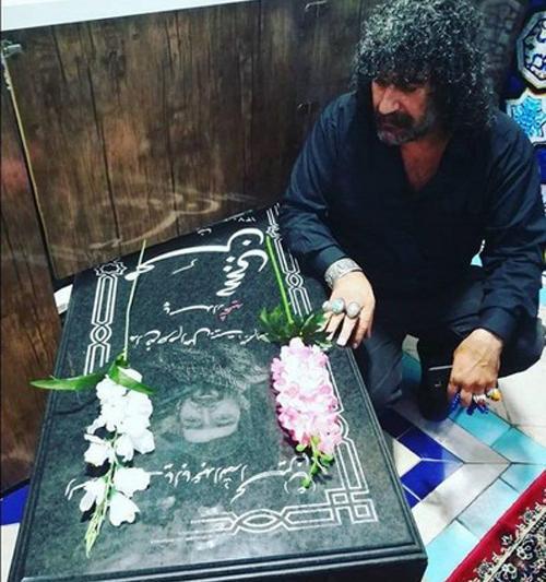 عکس سنگ قبر شهید محسن حججی