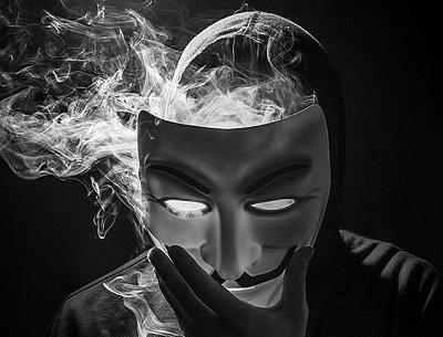 عکس چشم ضربدری برای پروفایل