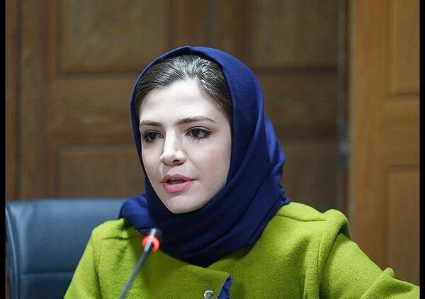 عکس های آوا دارویت در سریال وارش