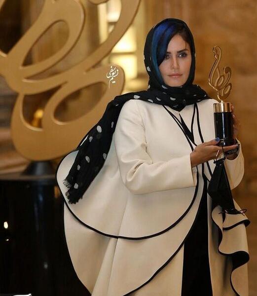 عکس الناز حبیبی در جشن حافظ
