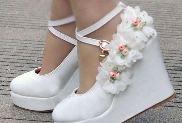 عکس کفش لژدار پاشنه بلند