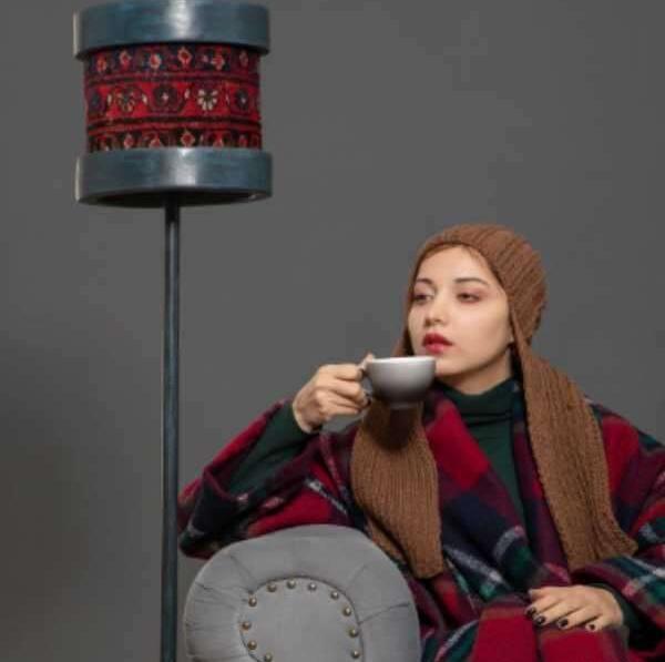عکس های روشنک گرامی در خارج از کشور