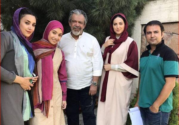 عکس حسن پورشیرازی وهمسرش وفرزندانش