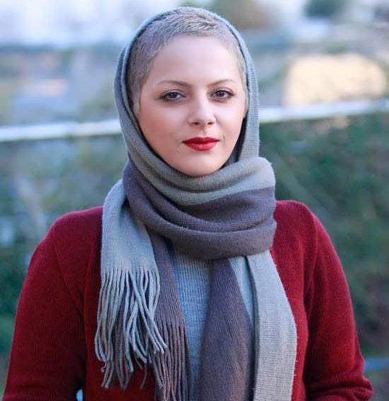 عکس بی حجابی چکامه چمن ماه