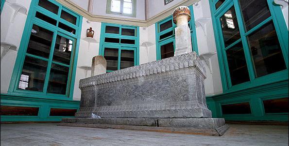 عکس سنگ قبر مولانا