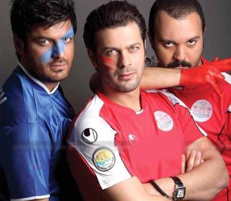 عکس پژمان جمشیدی با لباس پرسپولیس