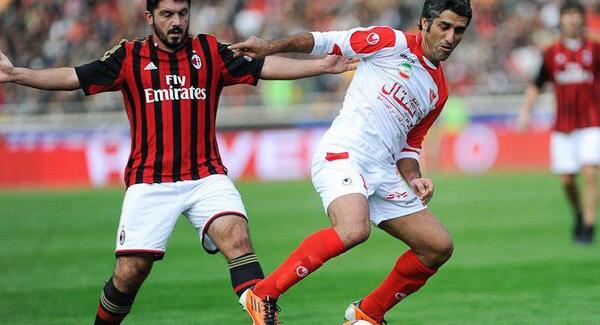 عکس پژمان جمشیدی با لباس پرسپولیس