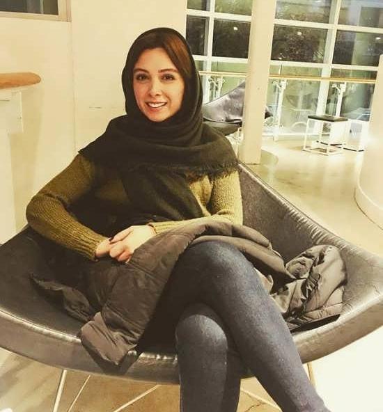 عکس فرناز رهنما و مونا فرجاد