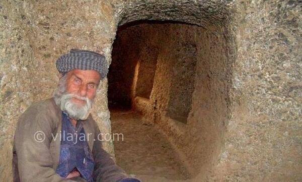 عکس غار سنگی حسین کوهکن