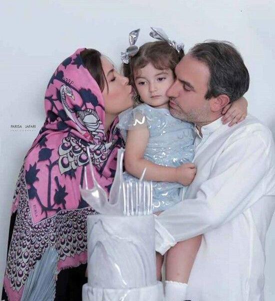 عکس فریبا نادری با مادرش