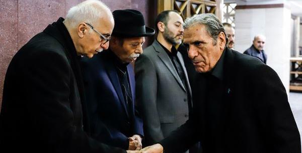 عکس علی نصیریان با خانواده