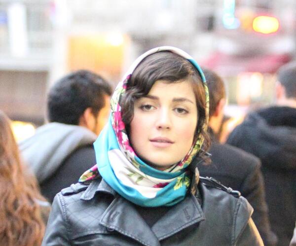 عکس افسانه پاکرو رویای خیس