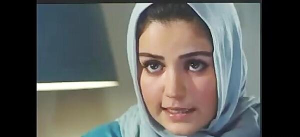 عکس افسانه پاکرو رویای خیس